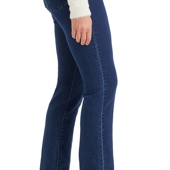 NWT women’s Levi’s 314 shaping straight jeans SZ 16 - Picture 3 of 8